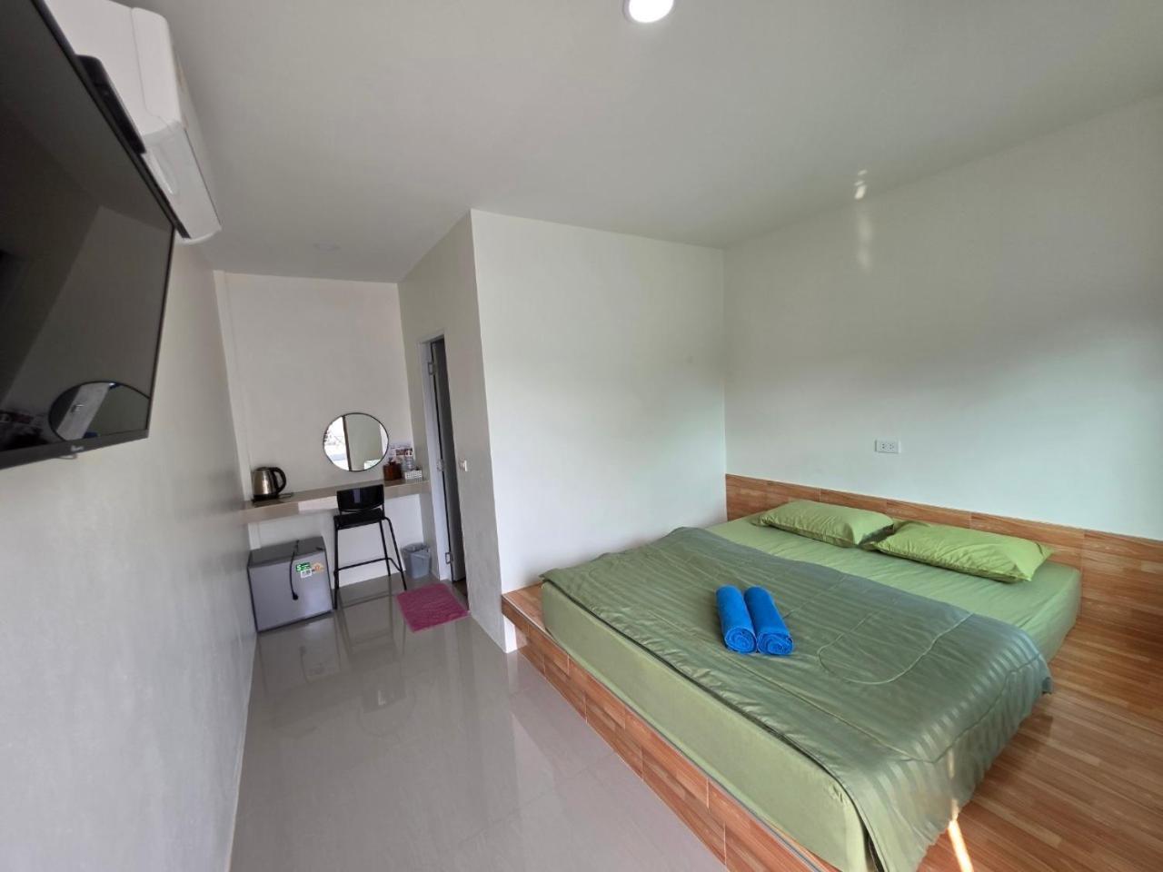 ต้นหว้ารีสอร์ท Chao Lao Beach Exterior foto